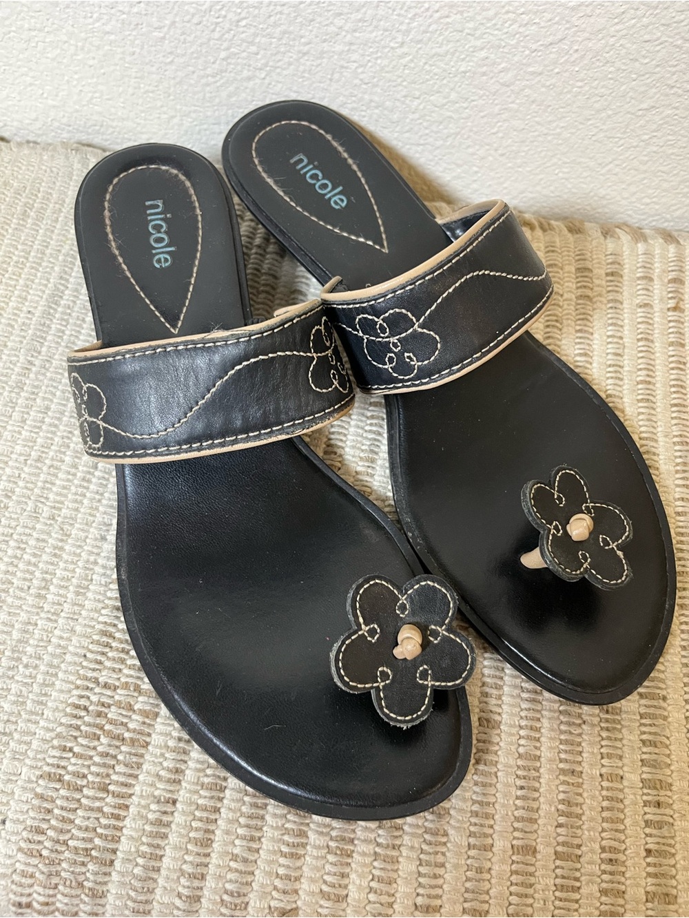 Vintage 90s/Y2K Nicole Brown Boho Floral Toe-Post Slide Sandals Fairy Whimsical